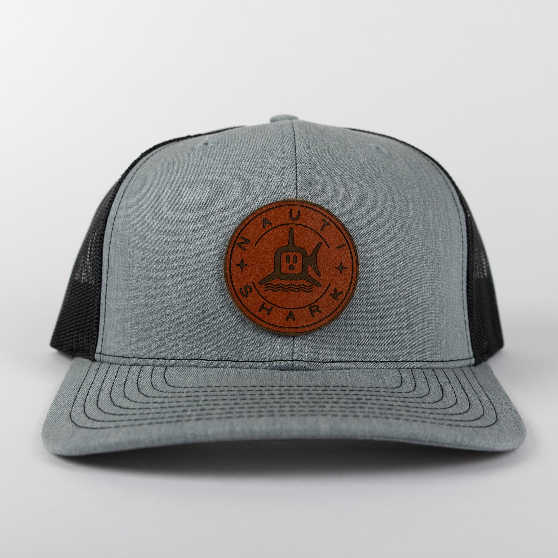 Leather Classic Circle Trucker - Grey/Black
